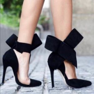 Aminah Abdul Jillil Black Bow Platforms heels 8M